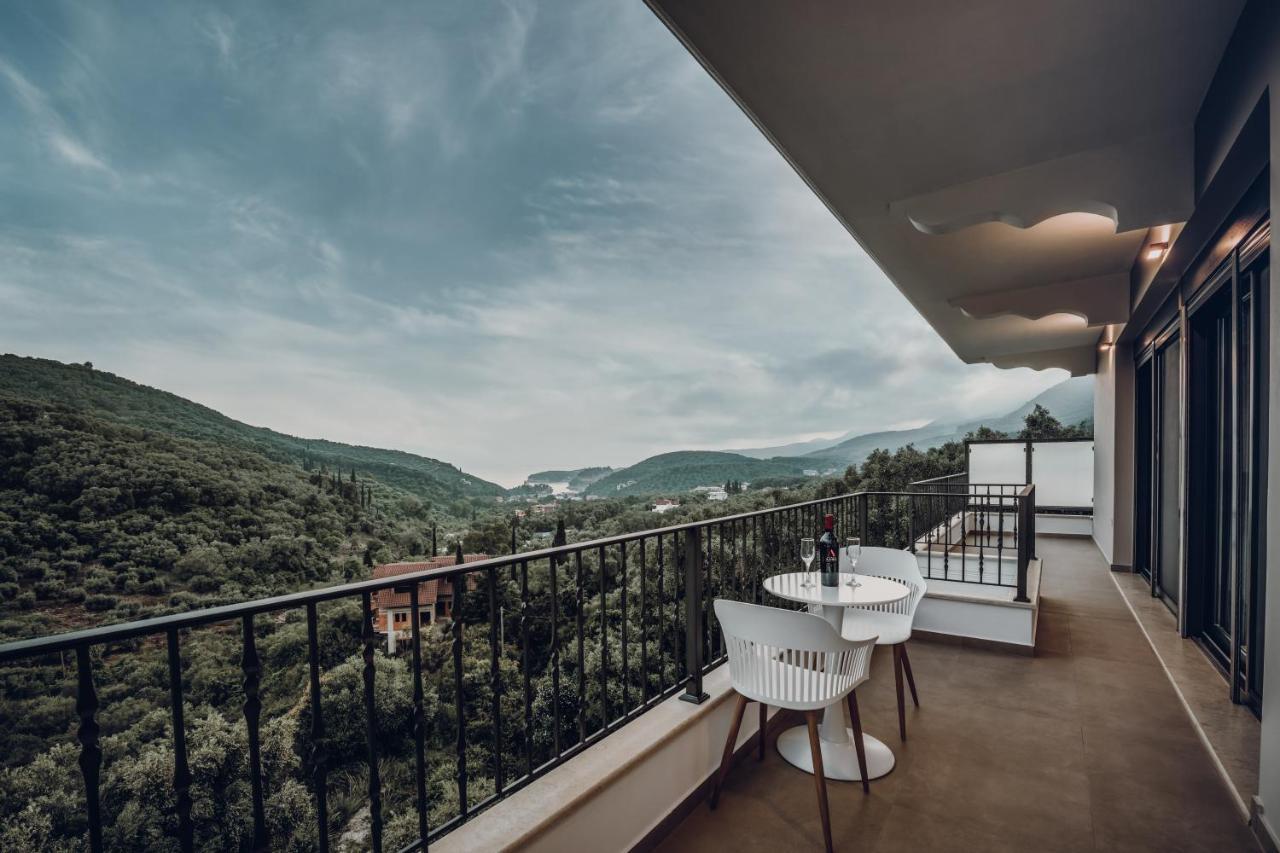 Of Happiness Parga